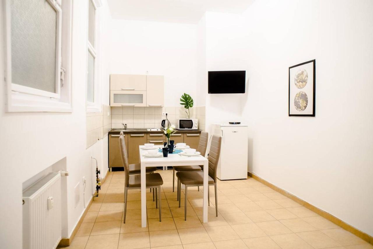 Cosy & A/c Apartment *